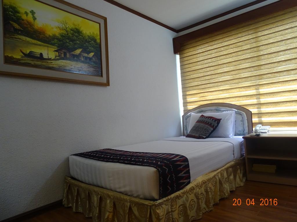 Backpackerz @ Orchid Bed & Breakfast Yangon Exterior photo