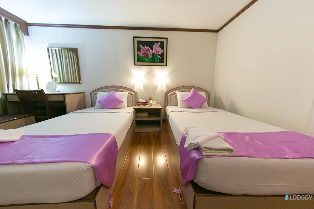 Backpackerz @ Orchid Bed & Breakfast Yangon Exterior photo