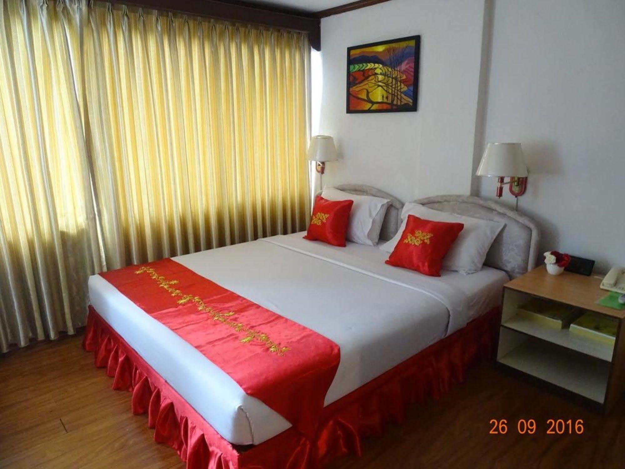 Backpackerz @ Orchid Bed & Breakfast Yangon Exterior photo