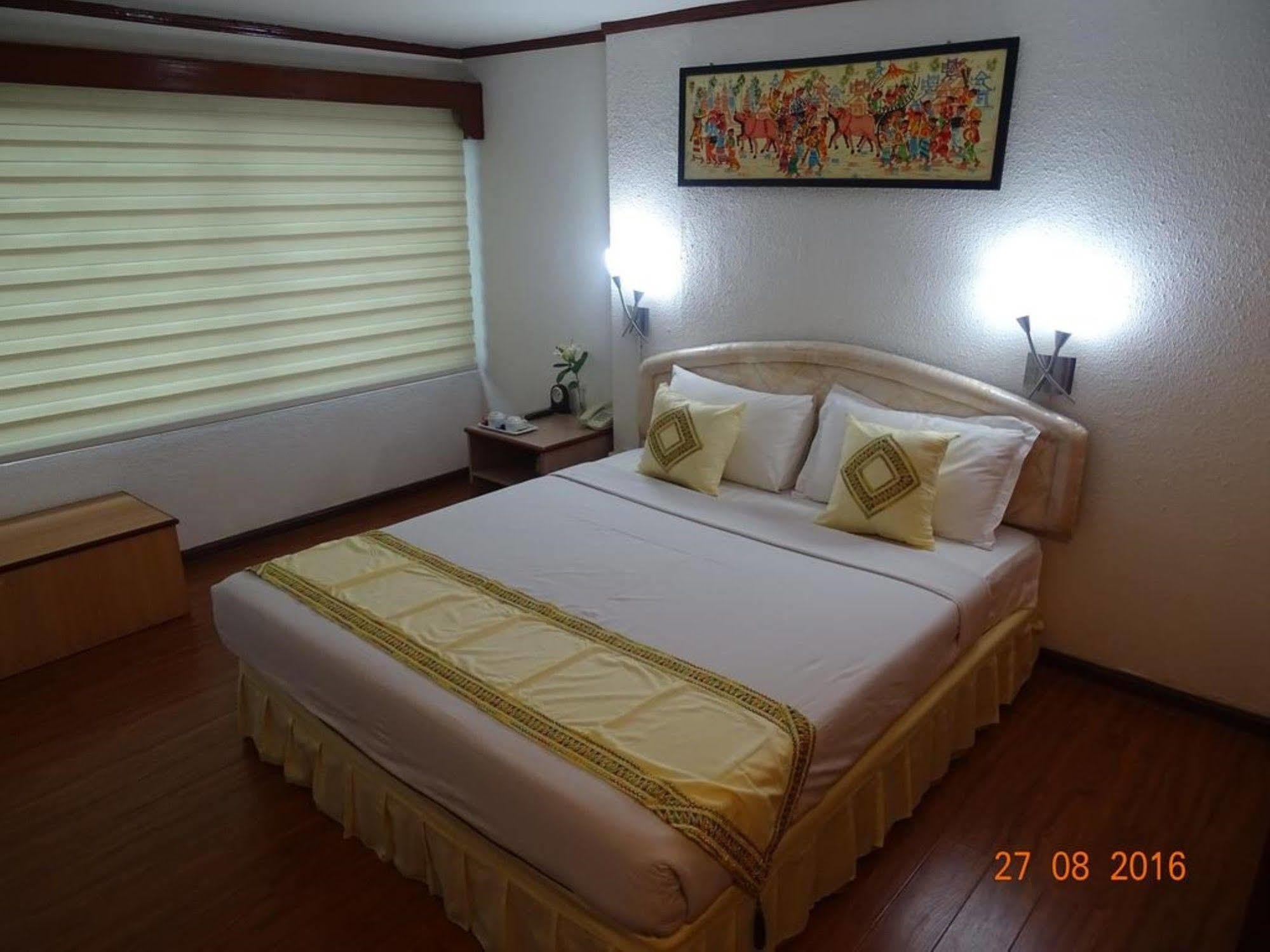 Backpackerz @ Orchid Bed & Breakfast Yangon Exterior photo