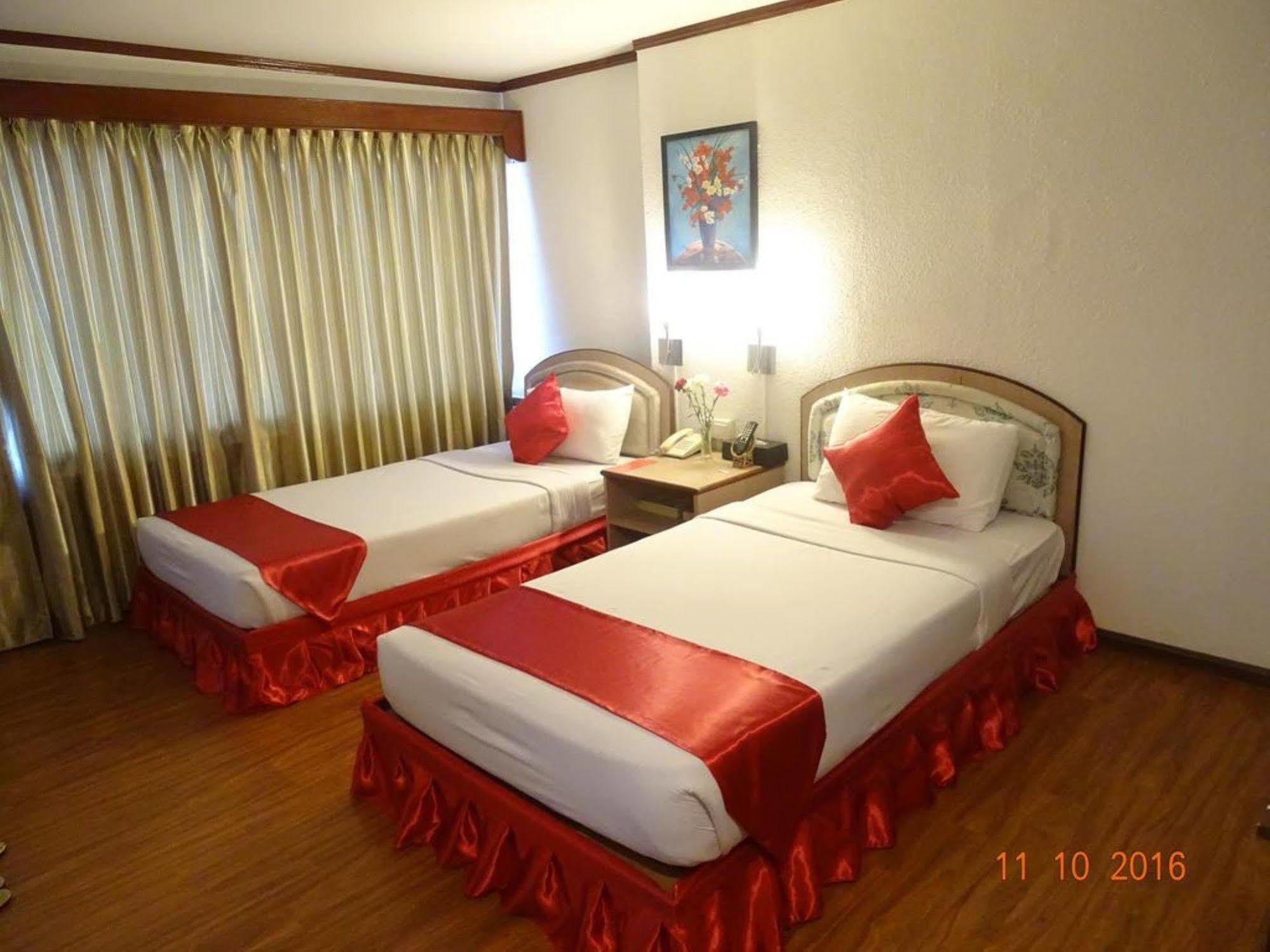 Backpackerz @ Orchid Bed & Breakfast Yangon Exterior photo