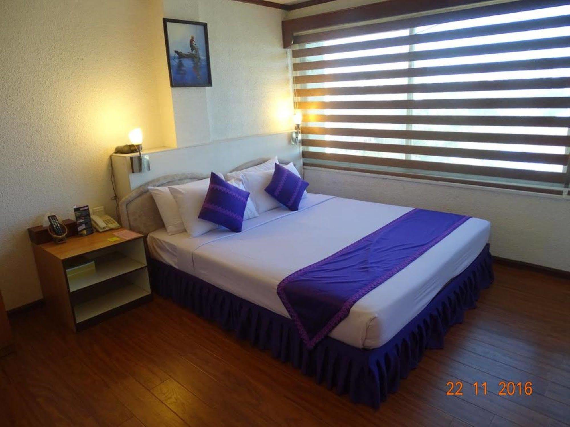 Backpackerz @ Orchid Bed & Breakfast Yangon Exterior photo