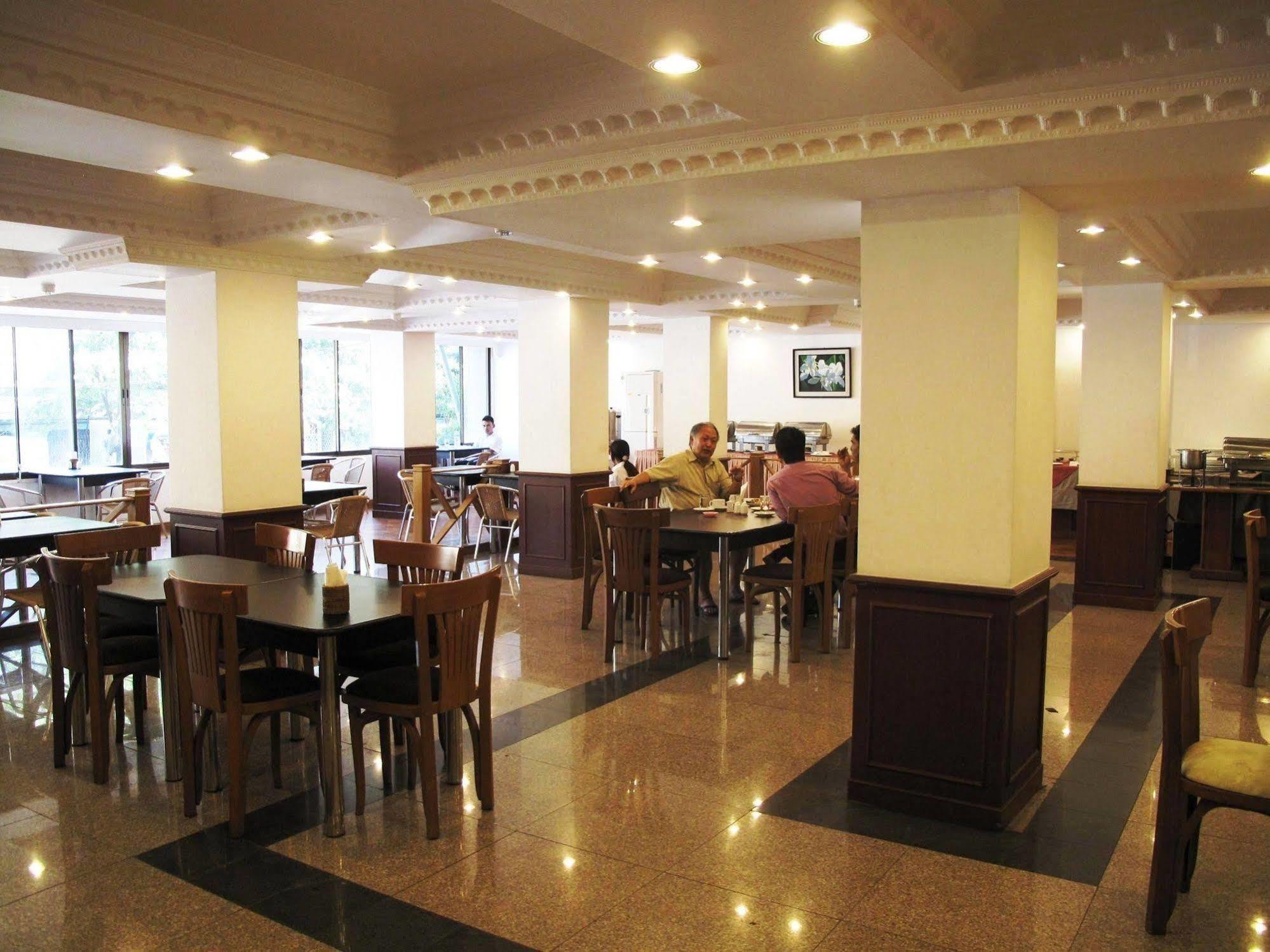 Backpackerz @ Orchid Bed & Breakfast Yangon Exterior photo