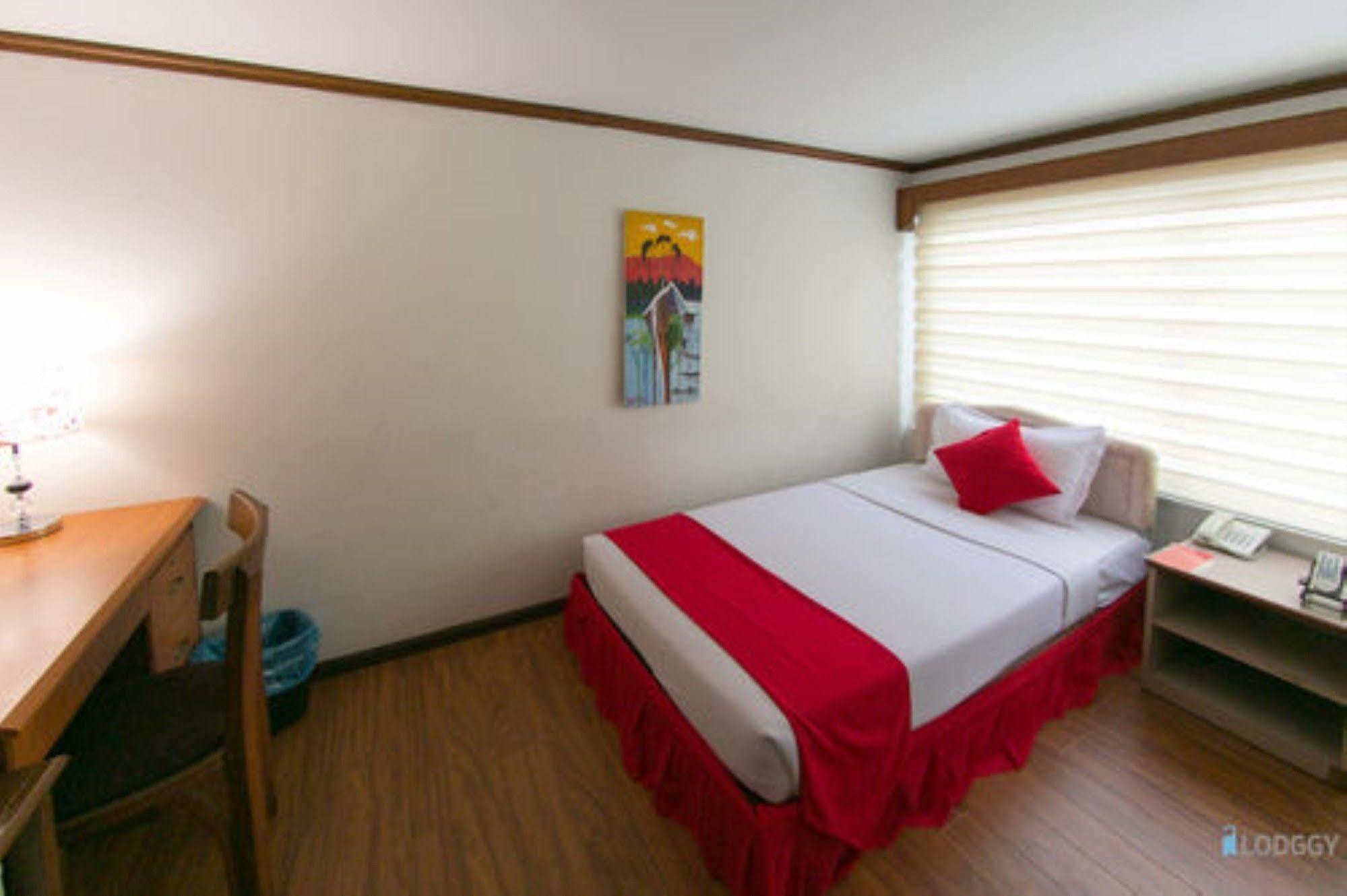 Backpackerz @ Orchid Bed & Breakfast Yangon Exterior photo